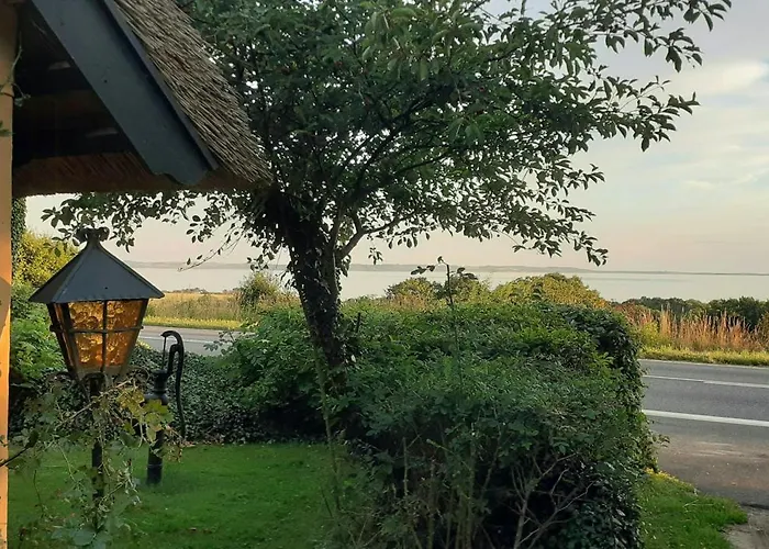 Idyllic Thatched On The Ridge Between Sea Areas Holiday home Ebbelokke